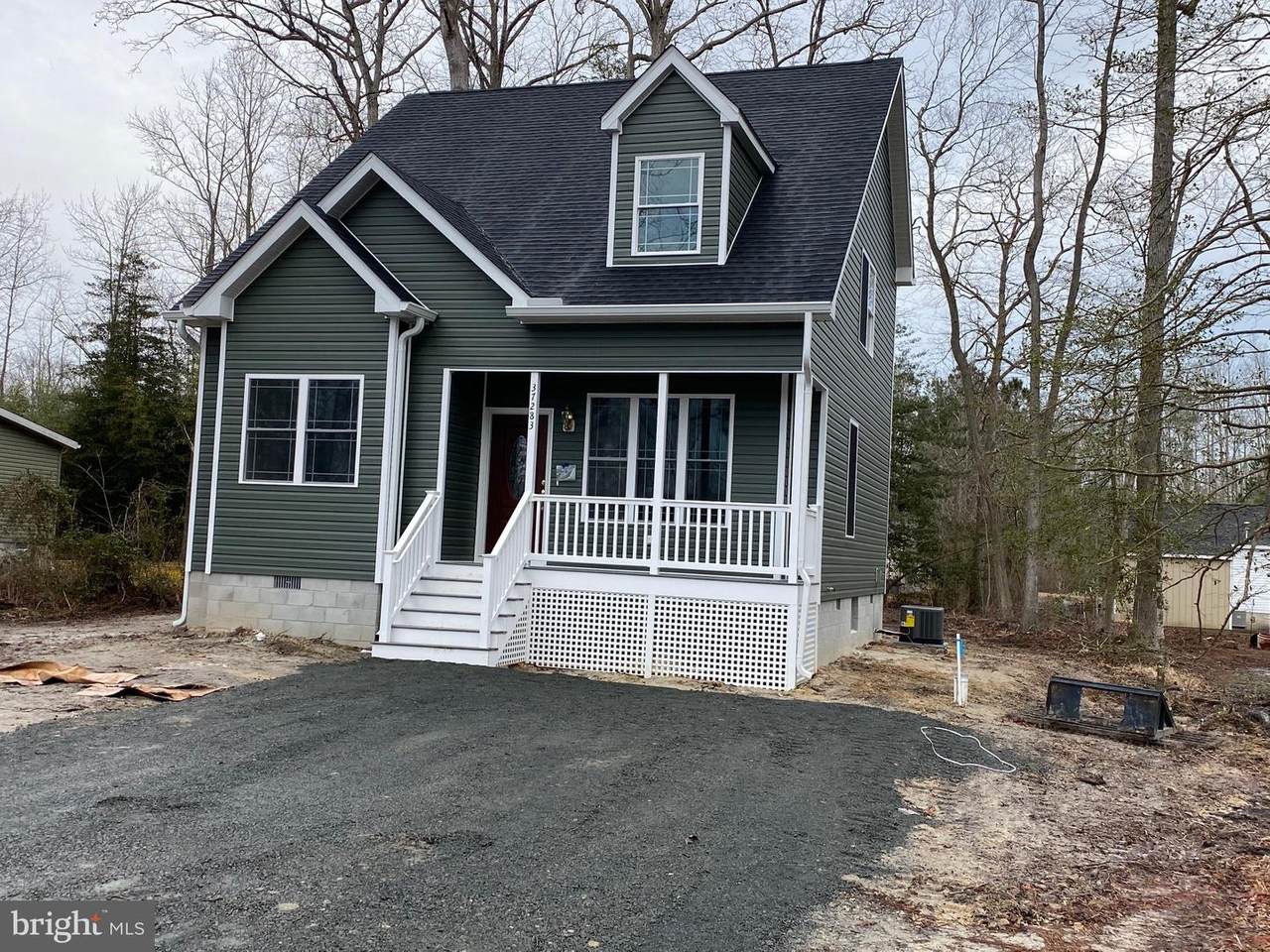 4 Frontier Drive - Photo 1