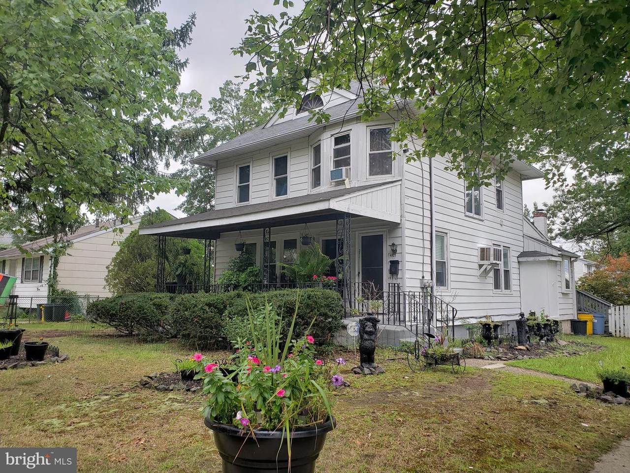 4823 Chestnut Avenue - Photo 1