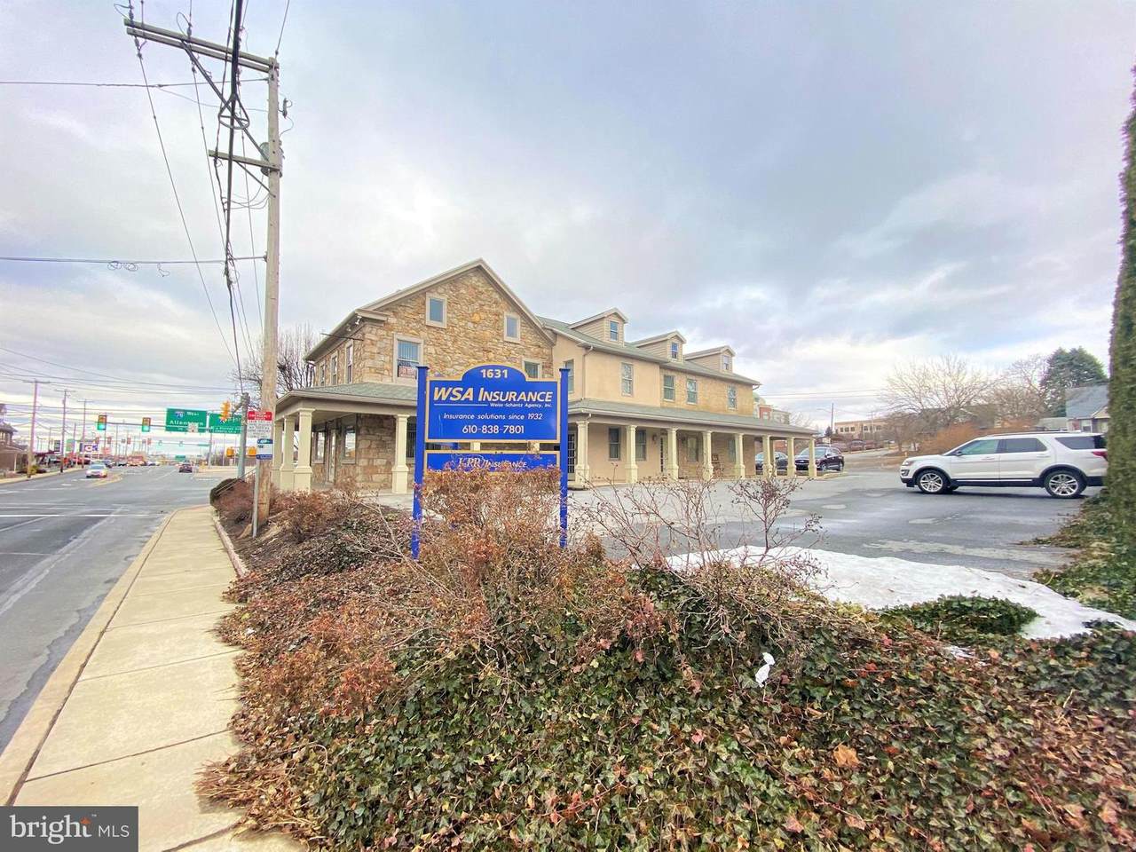 1631 Main Street - Photo 1
