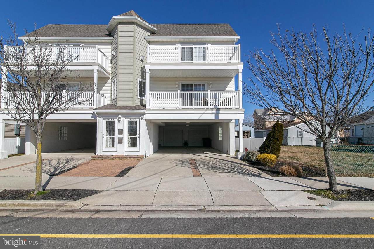 451 Spicer Avenue - Photo 1
