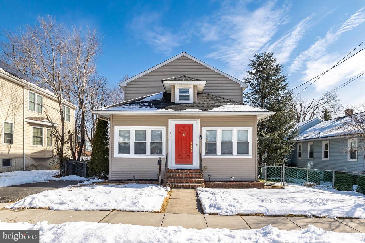 127 Pine Avenue - Photo 1