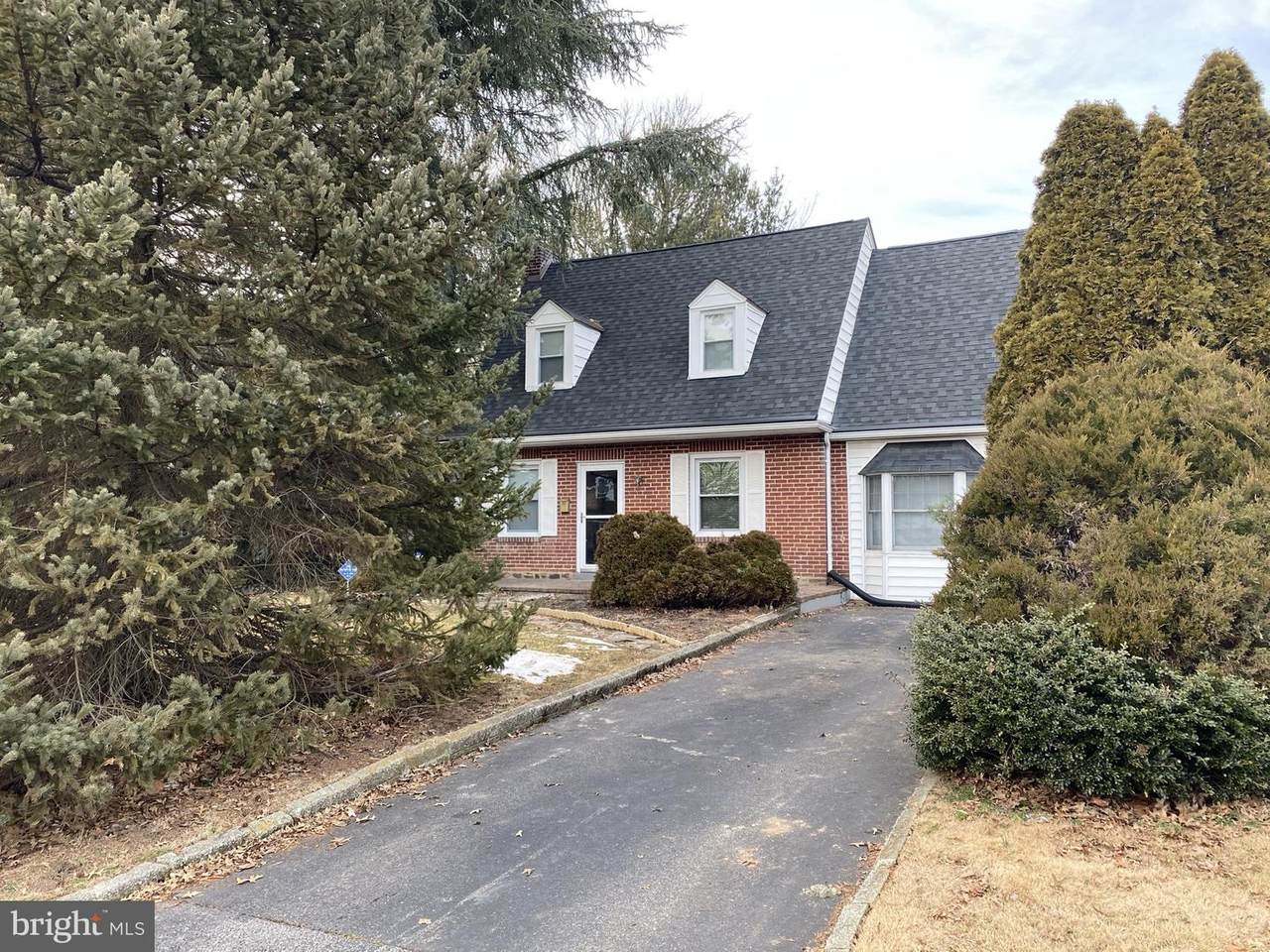 7 Salisbury Drive - Photo 1