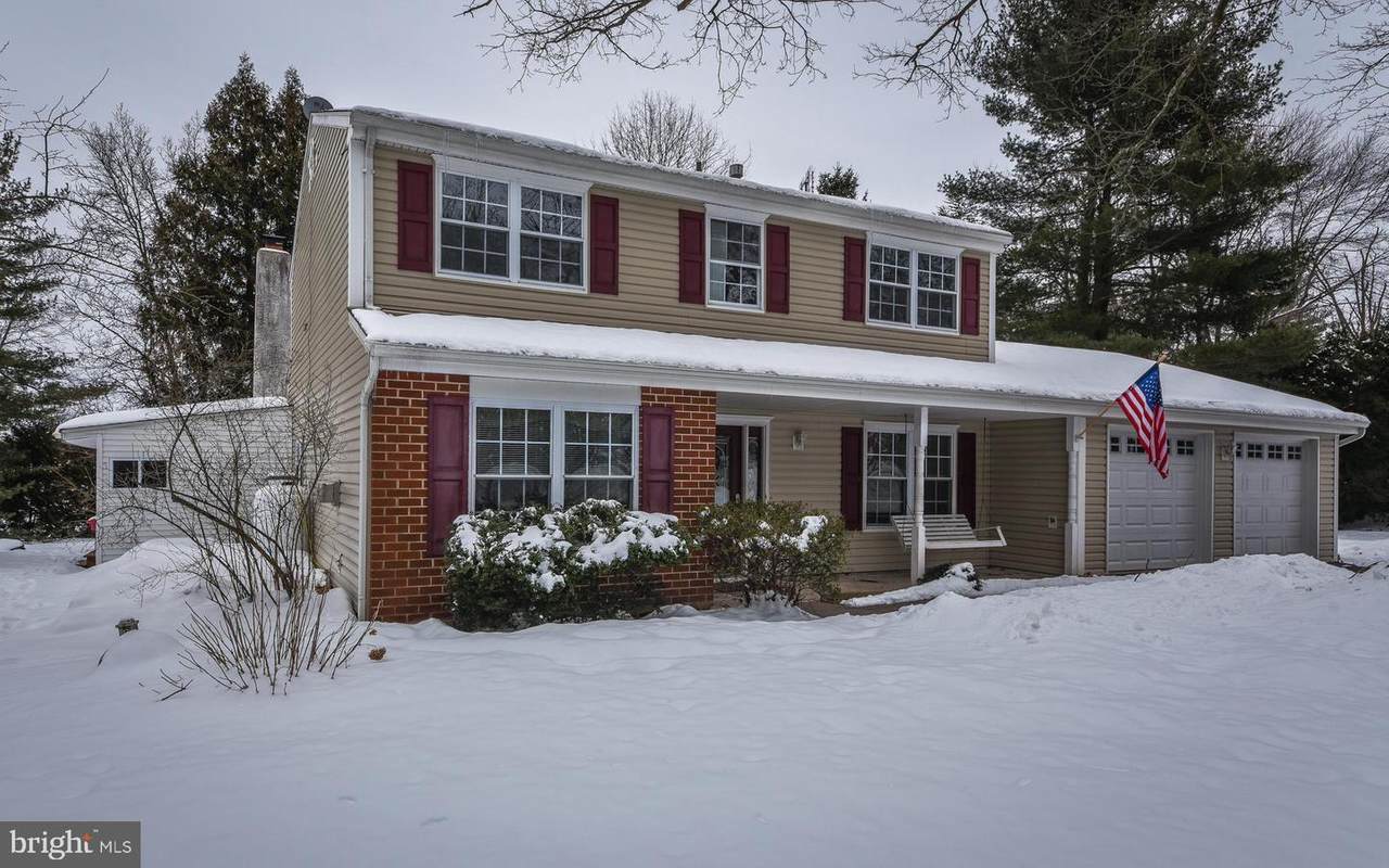479 Norman Avenue - Photo 1