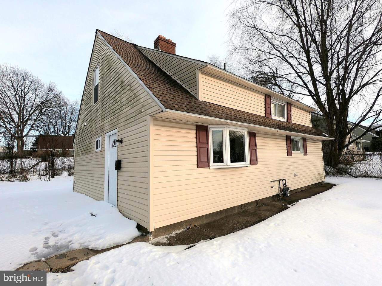 9335 Campus Lane - Photo 1