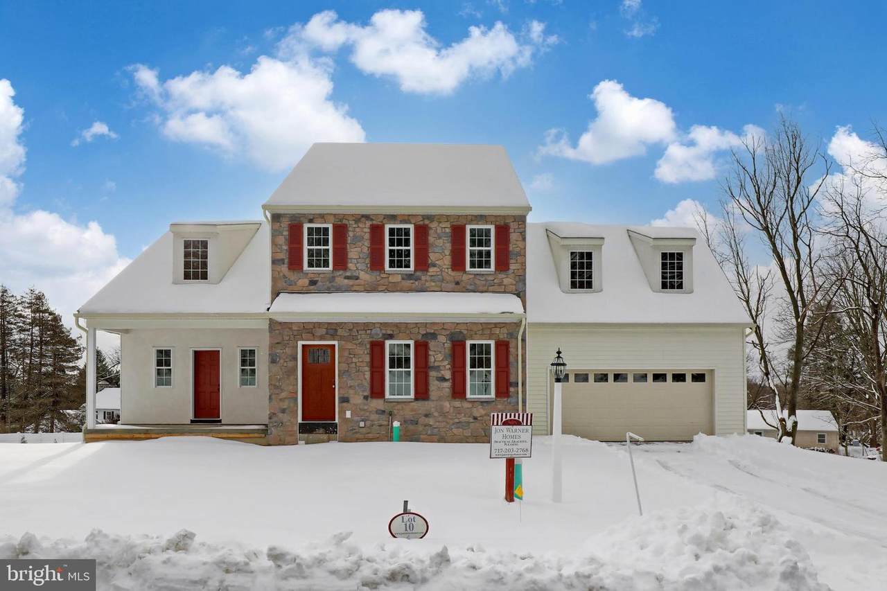 204 Cottage Lane - Photo 1