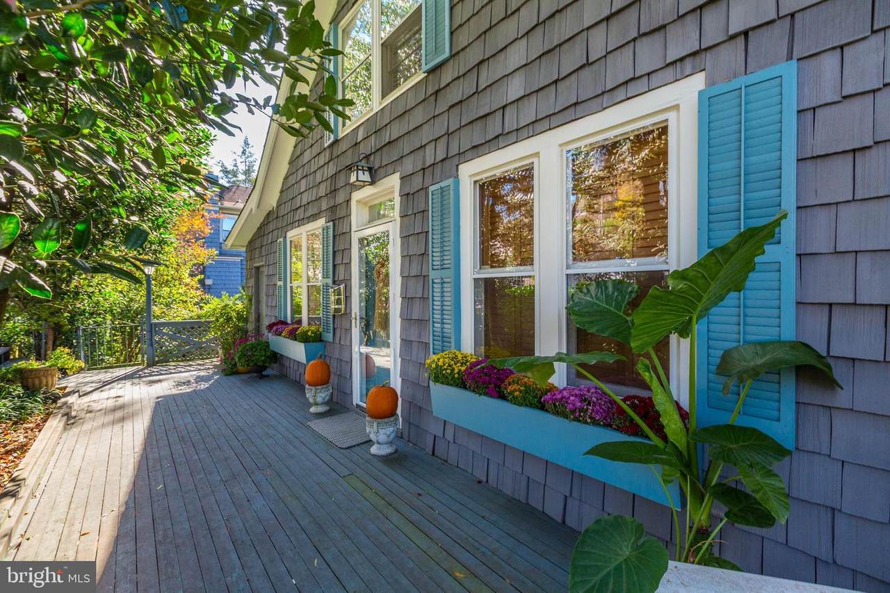 5424 Macarthur Boulevard - Photo 1