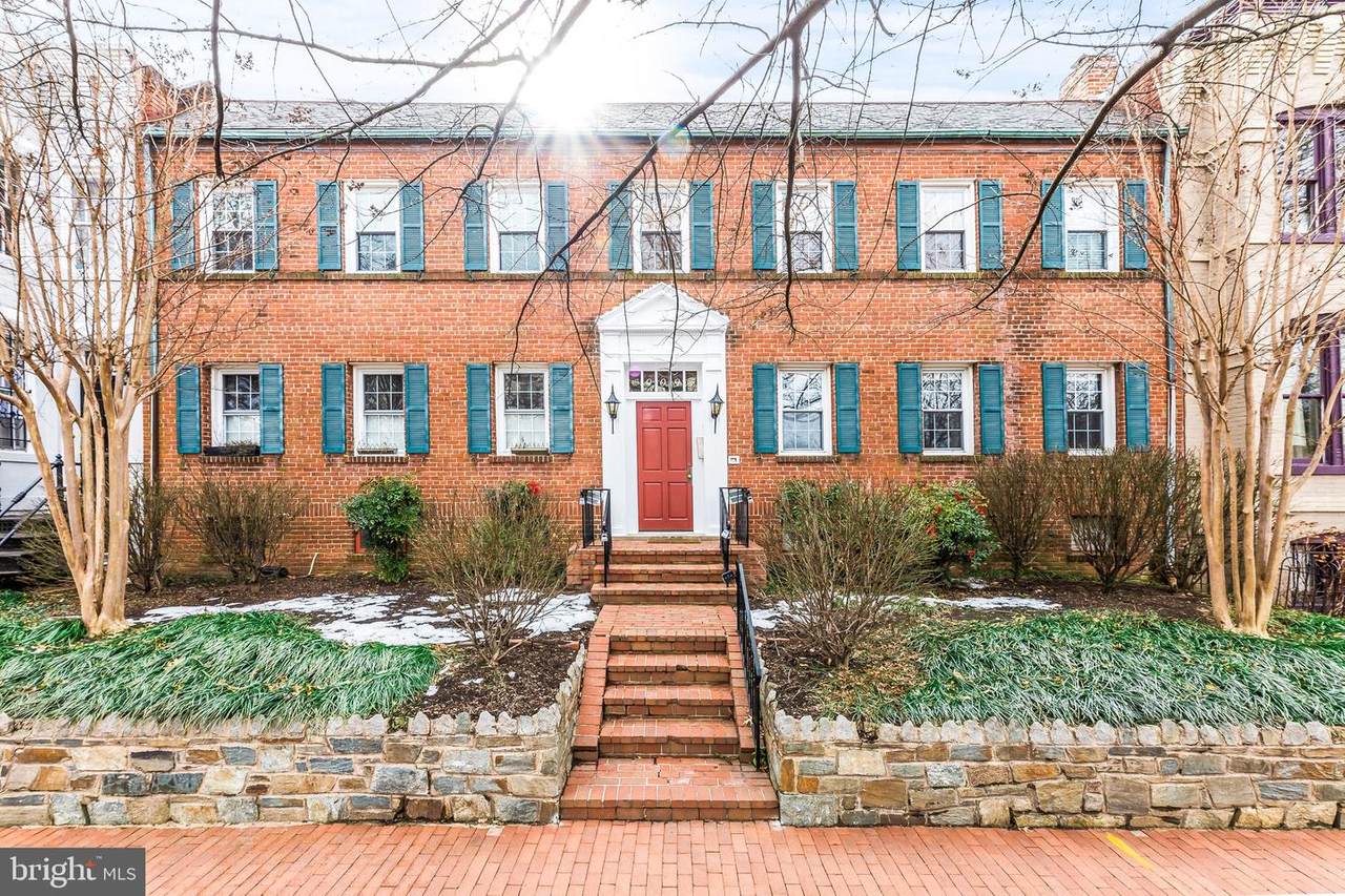 909 E Street - Photo 1