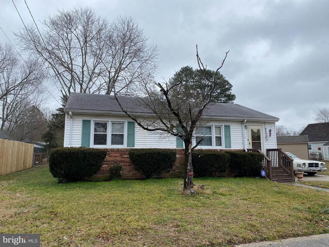 913 Roger Street - Photo 1