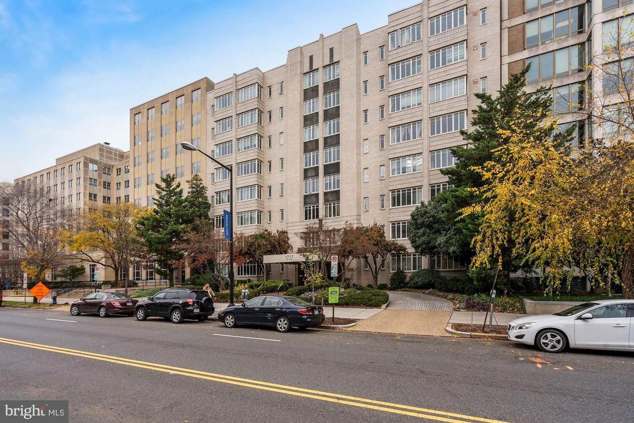 1727 Massachusetts Avenue - Photo 1