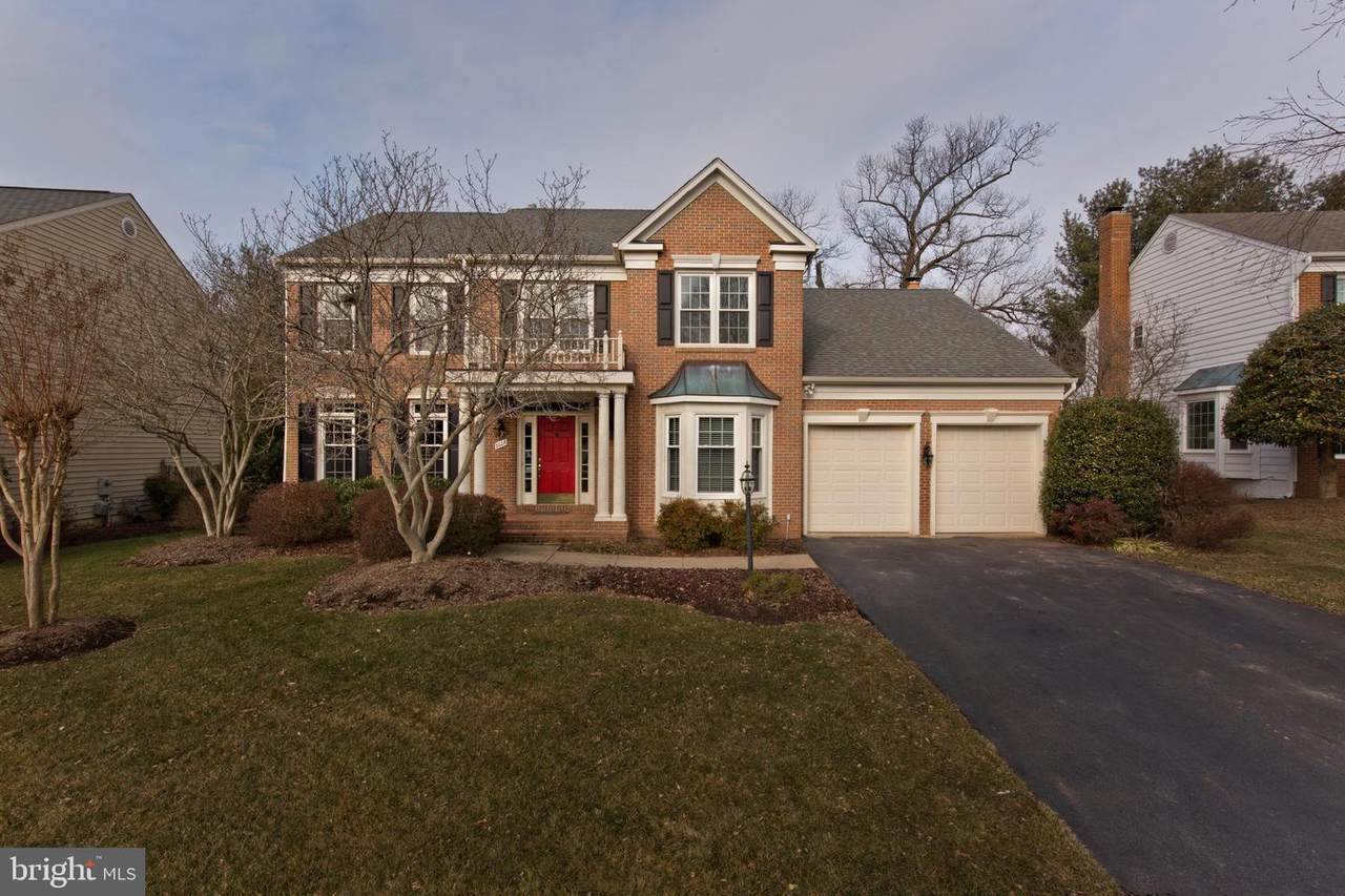 3006 Pleasantree Court - Photo 1