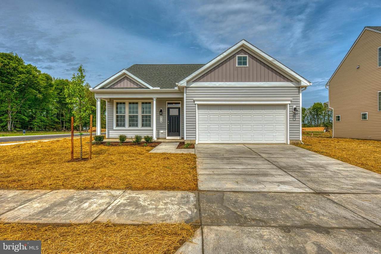 320 Morning Glory Drive - Photo 1