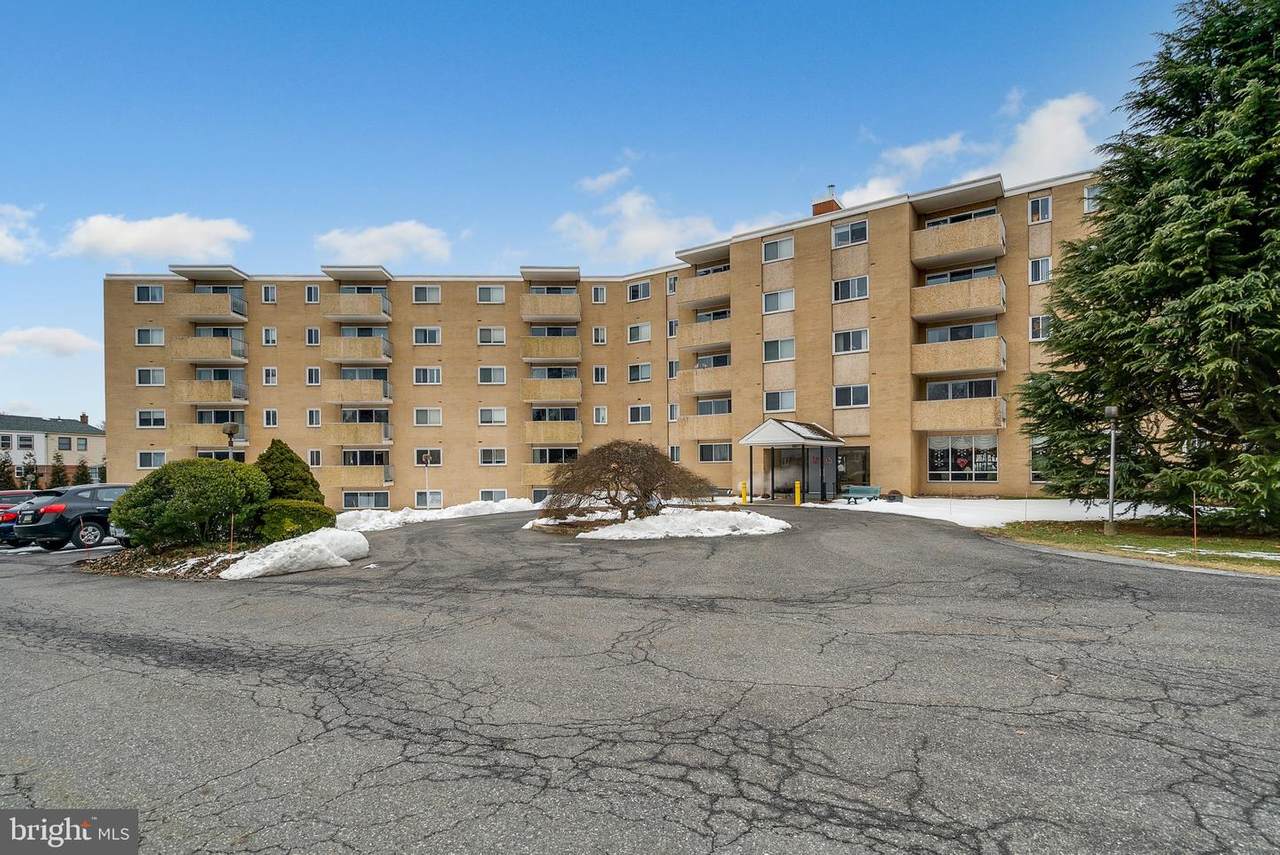 801 Chester Road - Photo 1