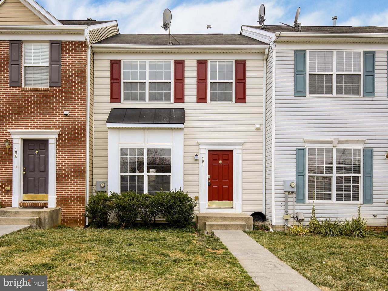 194 Whitman - Photo 1