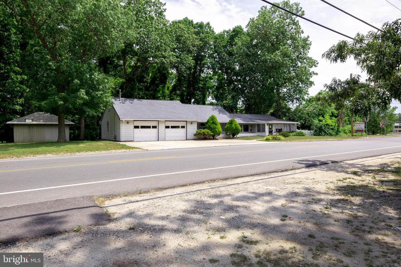 740 6TH AVE - Photo 1