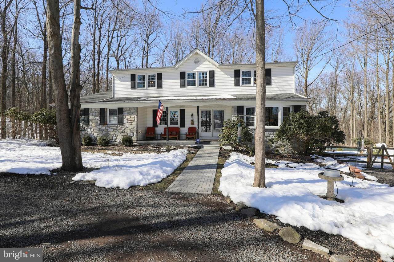 2410 Deer Trl Road - Photo 1