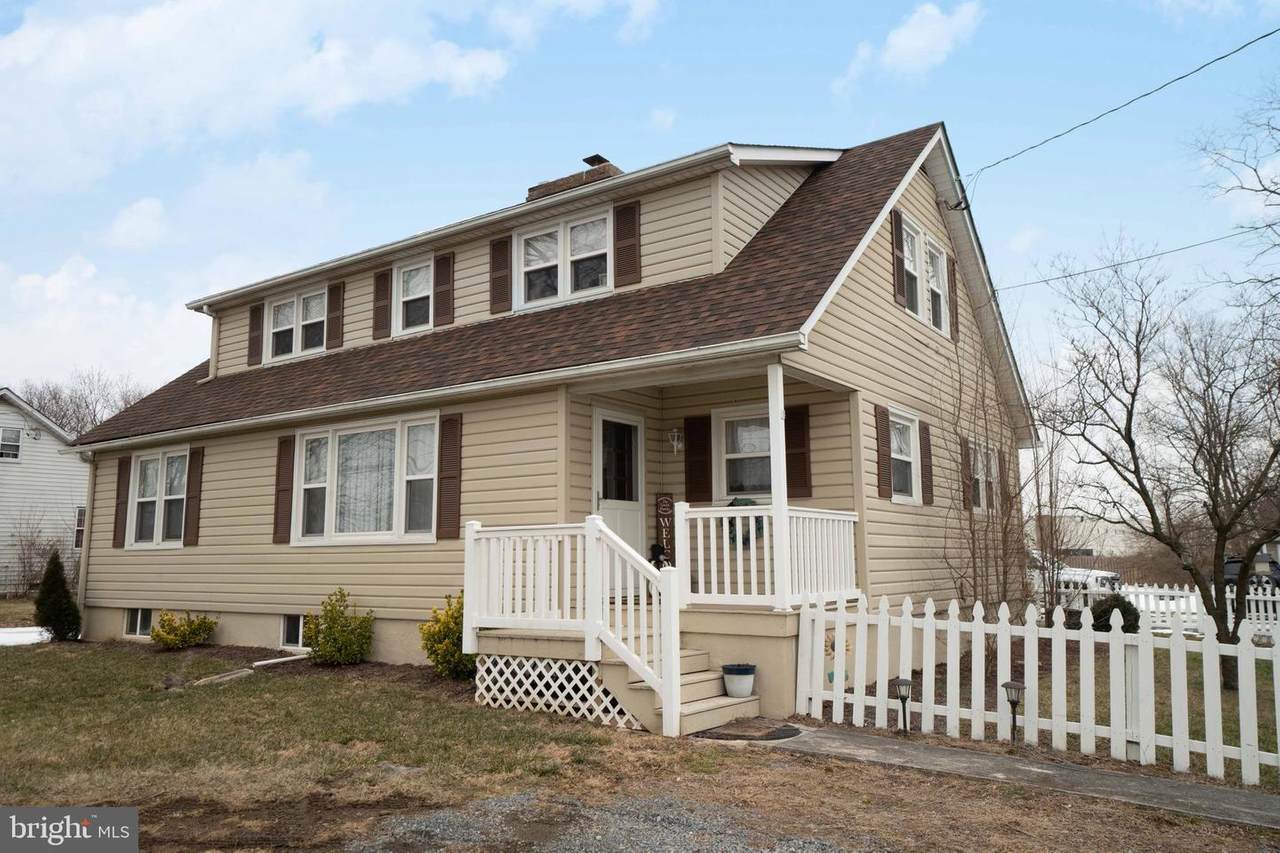 4568 Martinsburg Pike - Photo 1