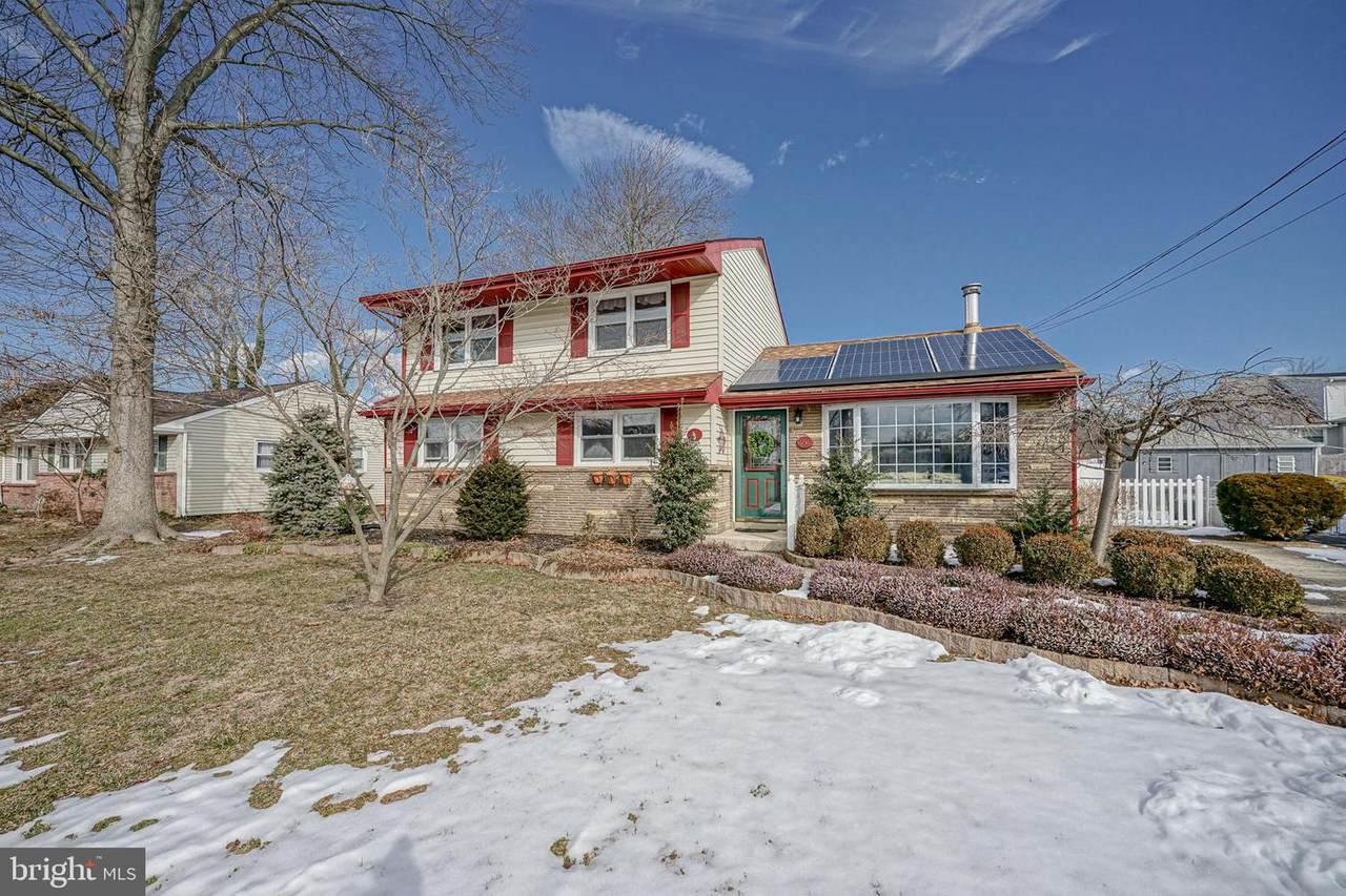 182 Ford Avenue - Photo 1