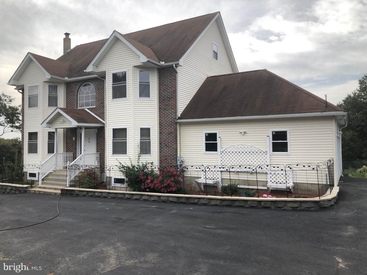 55 Talbot Lane - Photo 1