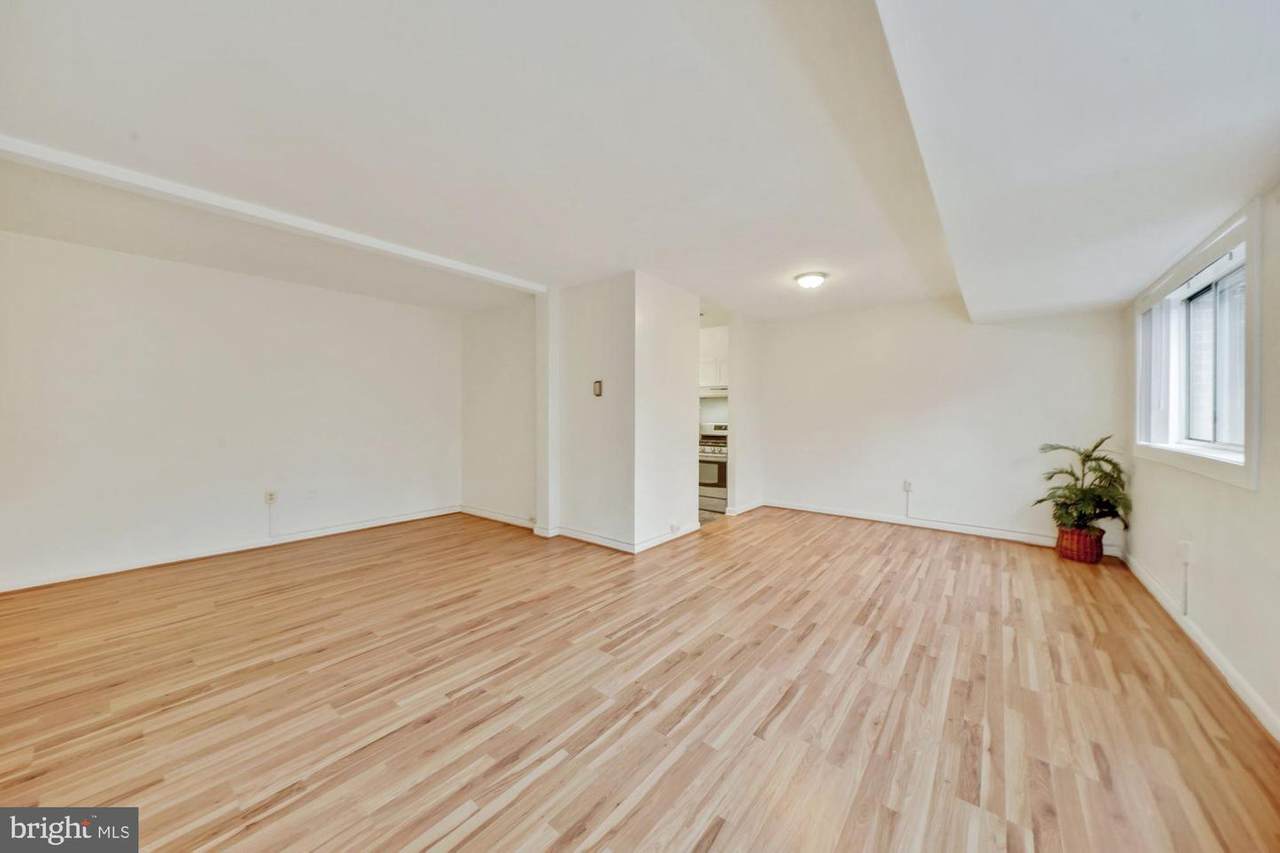 200 Maple Avenue - Photo 1