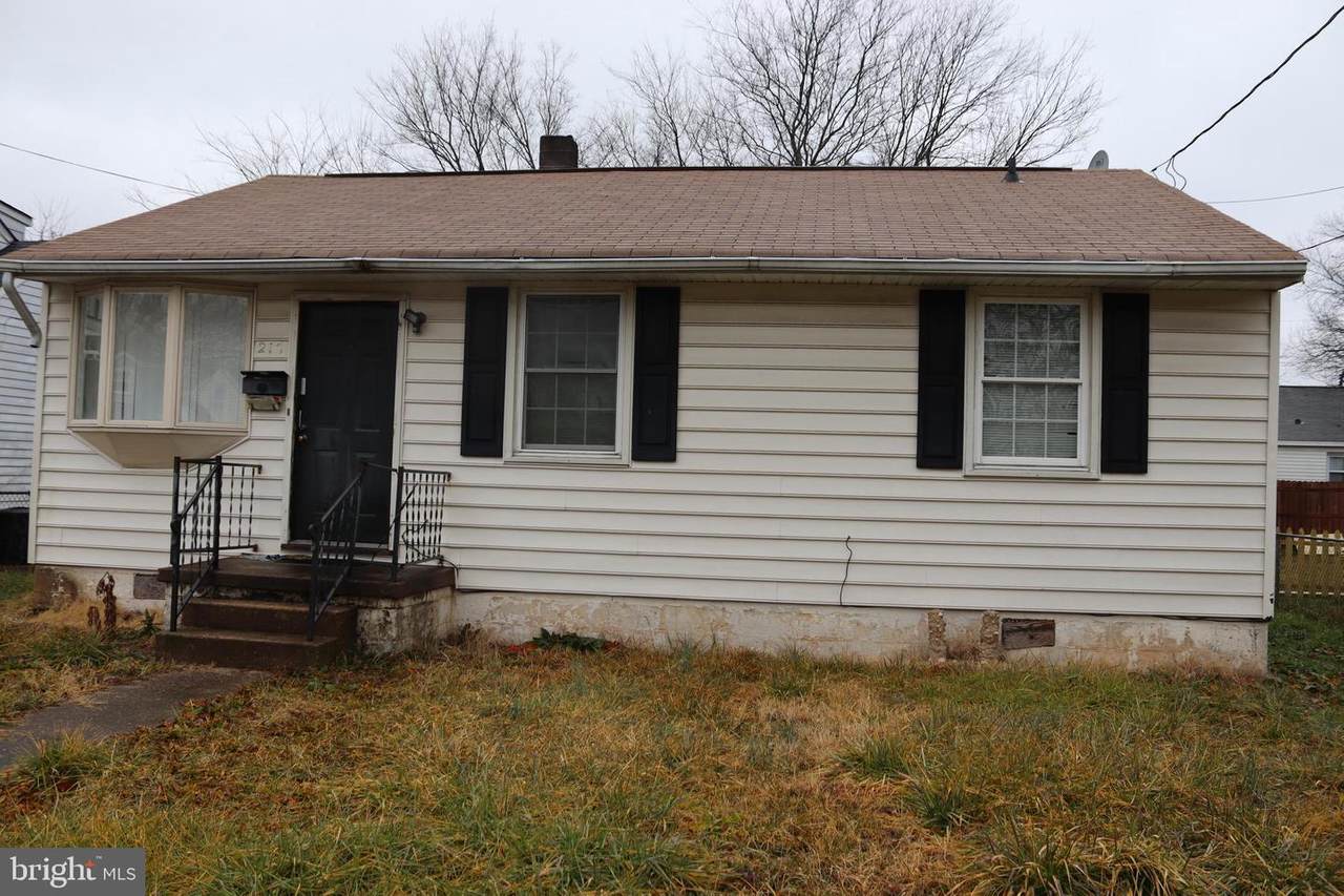 217 Harris Street - Photo 1