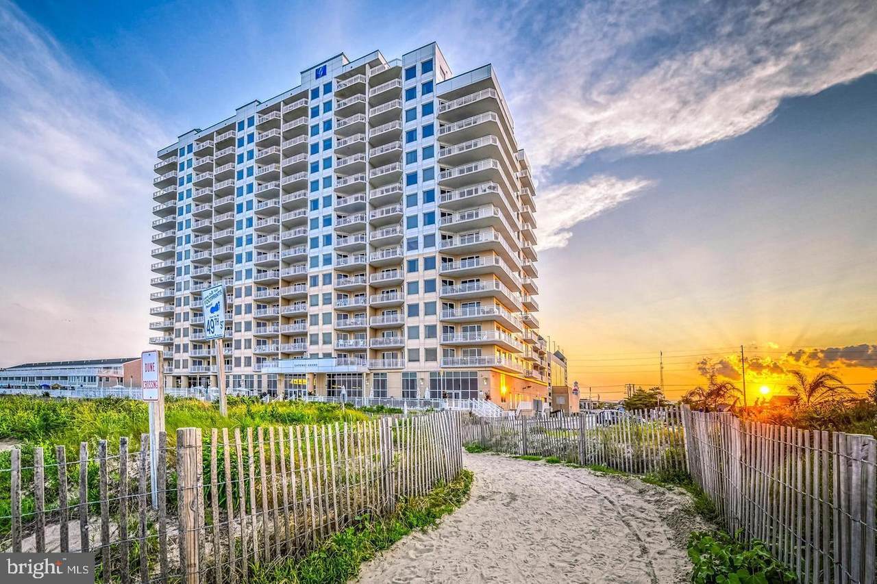 2 48TH Street - Photo 1
