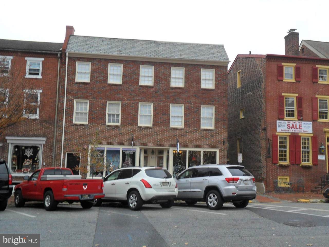 202-04 Delaware Street - Photo 1