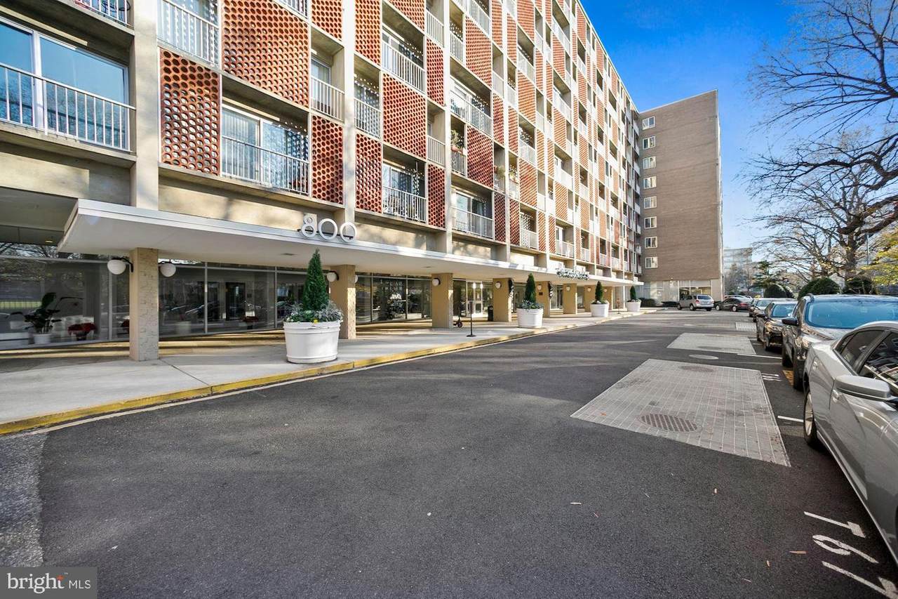 800 4TH Street - Photo 1