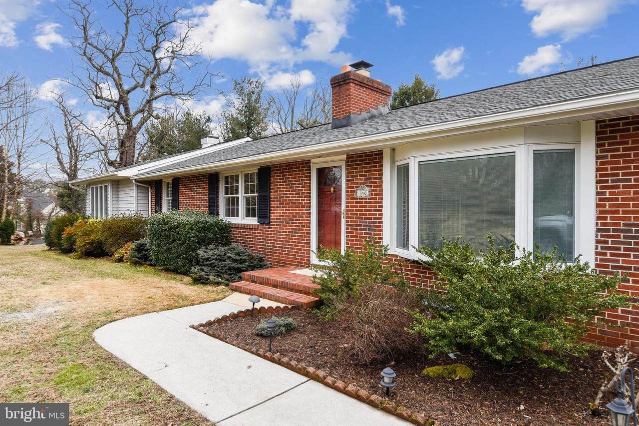 346 Edgewater Road - Photo 1