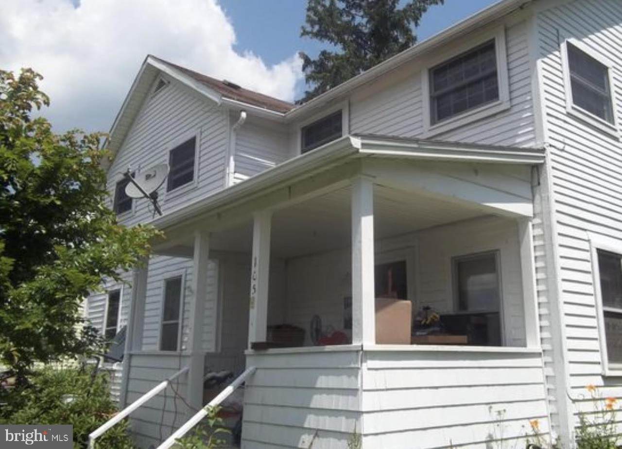 105 Hall Street - Photo 1