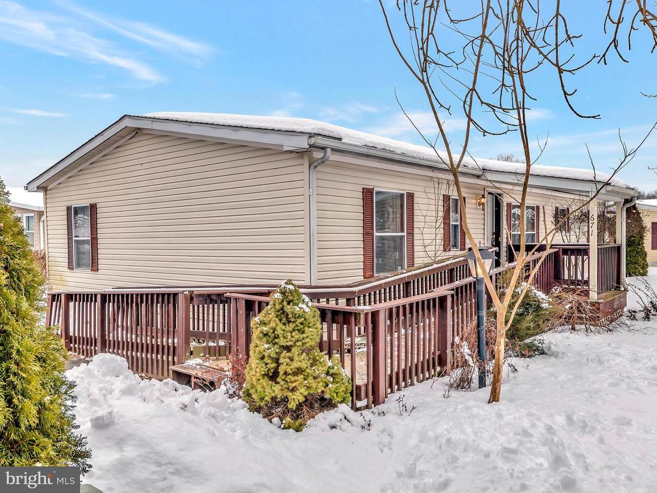 671 Walnut Court - Photo 1