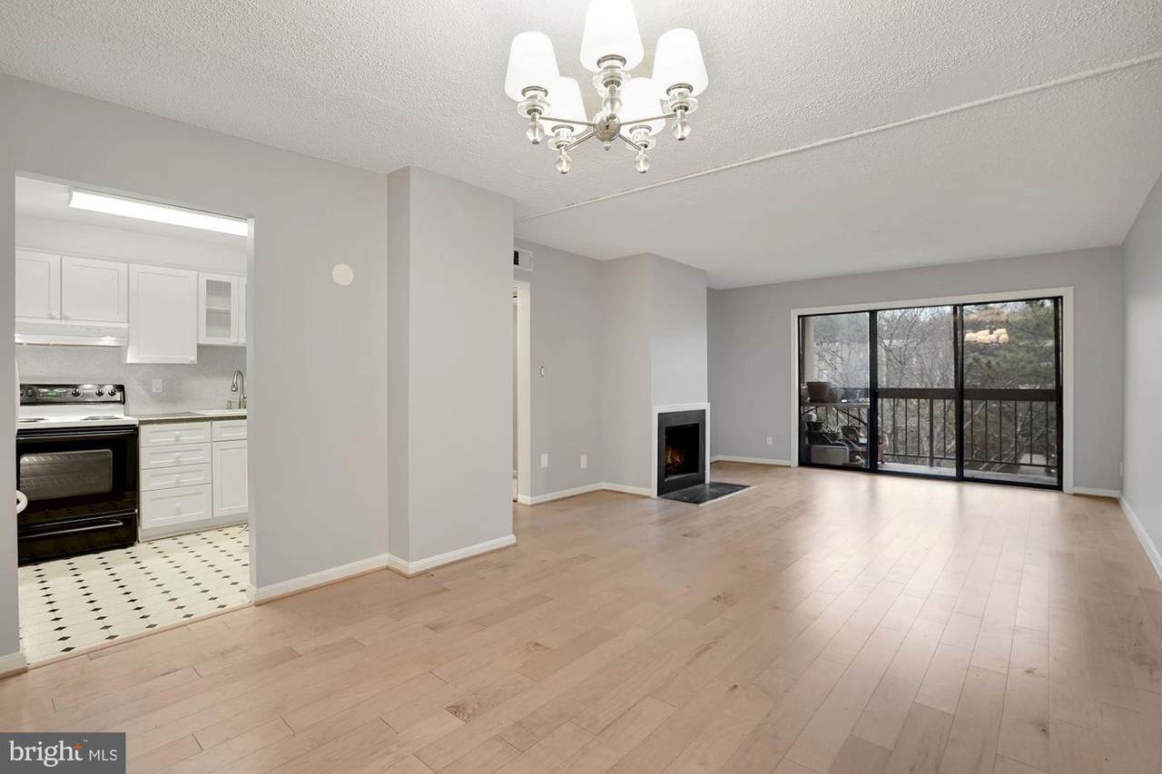 805 Howard Street - Photo 1