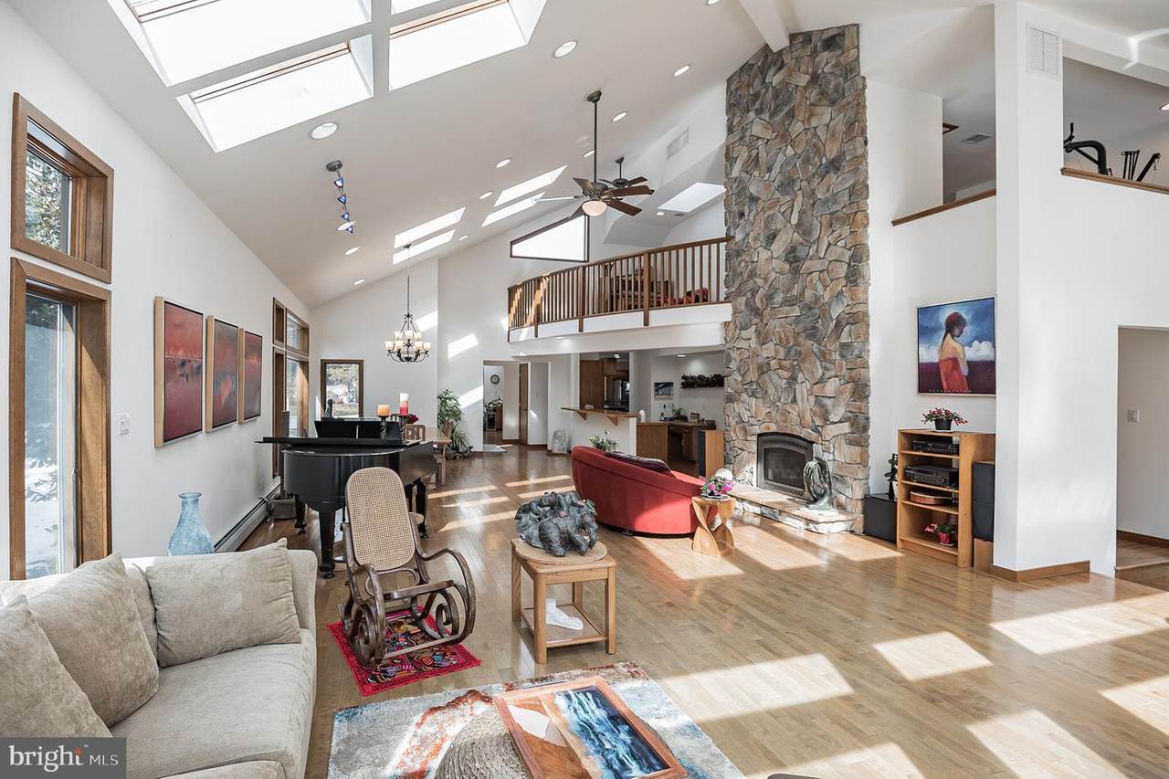 20 Robin Lake Drive - Photo 1