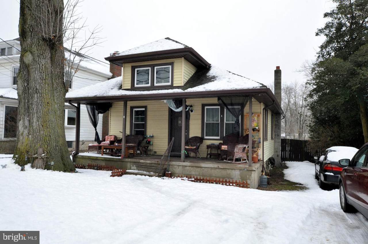 302 Pennington Avenue - Photo 1