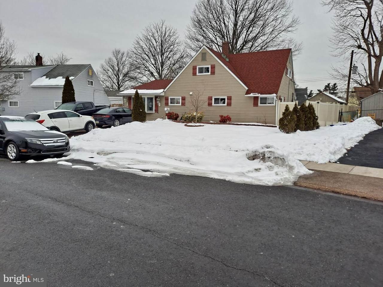 74 Hawthorne Lane - Photo 1