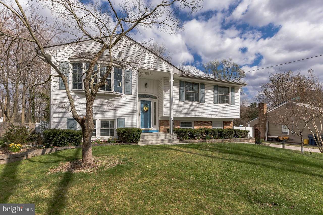 121 Round Hill Road - Photo 1