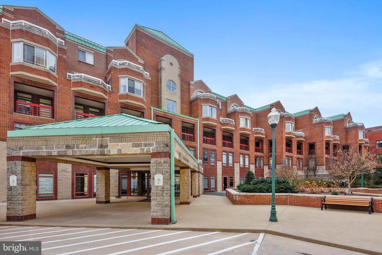 22 Courthouse Square - Photo 1