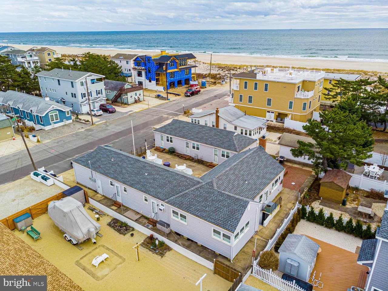 124 17TH Street - Photo 1