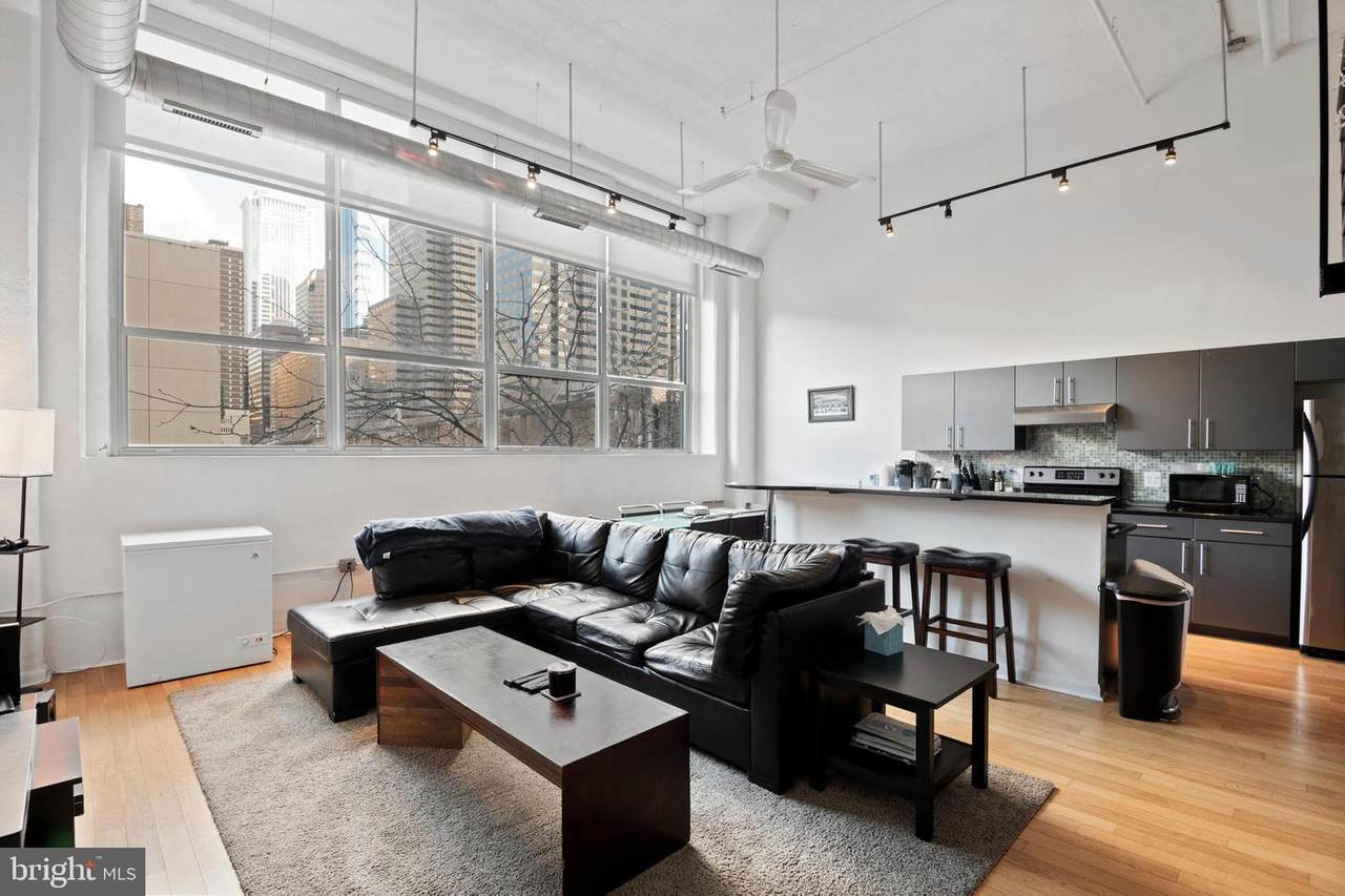 2200 Arch Street - Photo 1