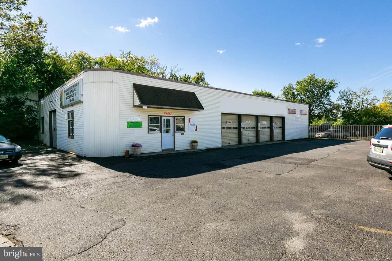800 Maple Avenue - Photo 1