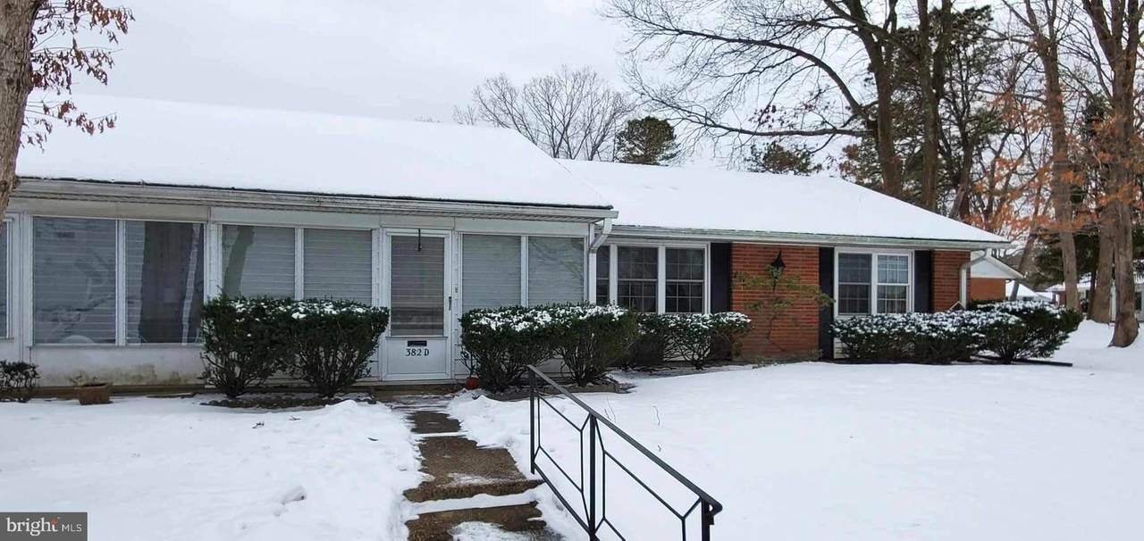 382-D Chatham Court - Photo 1