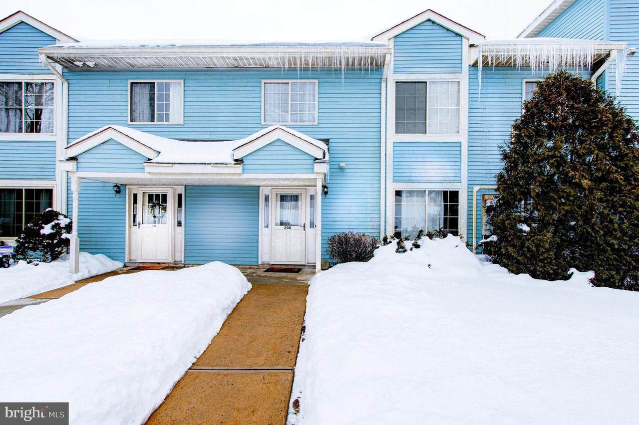 208 Wheatsheaf Lane - Photo 1