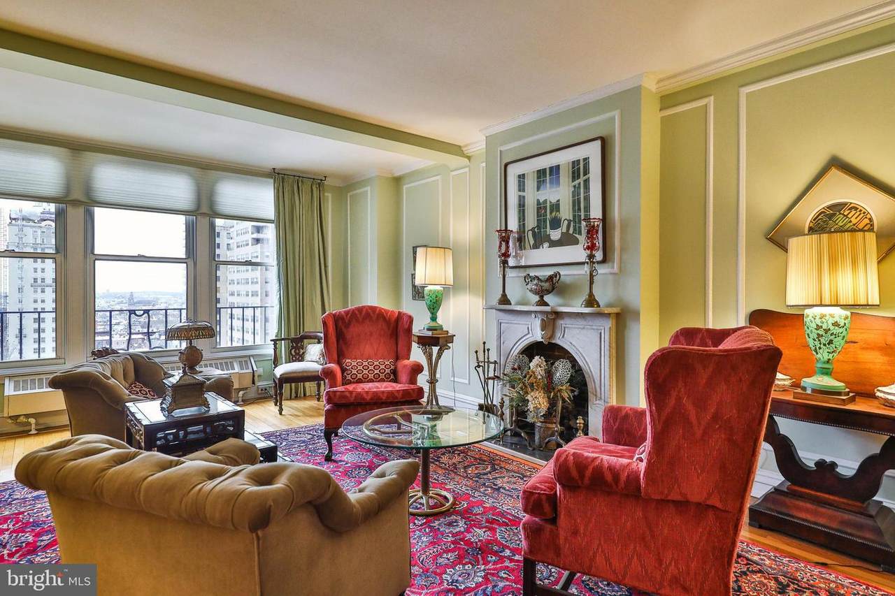 1901 Walnut Street - Photo 1