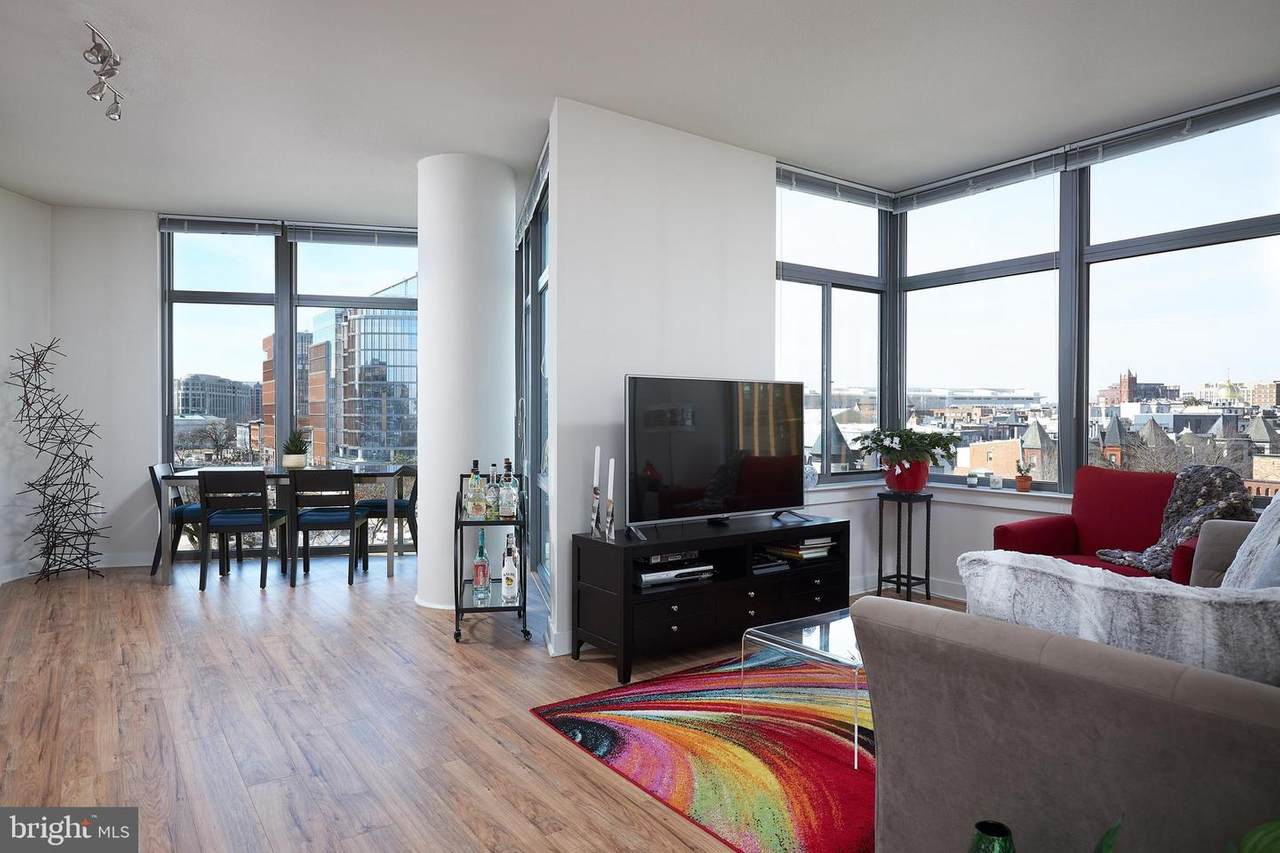 460 New York Avenue - Photo 1