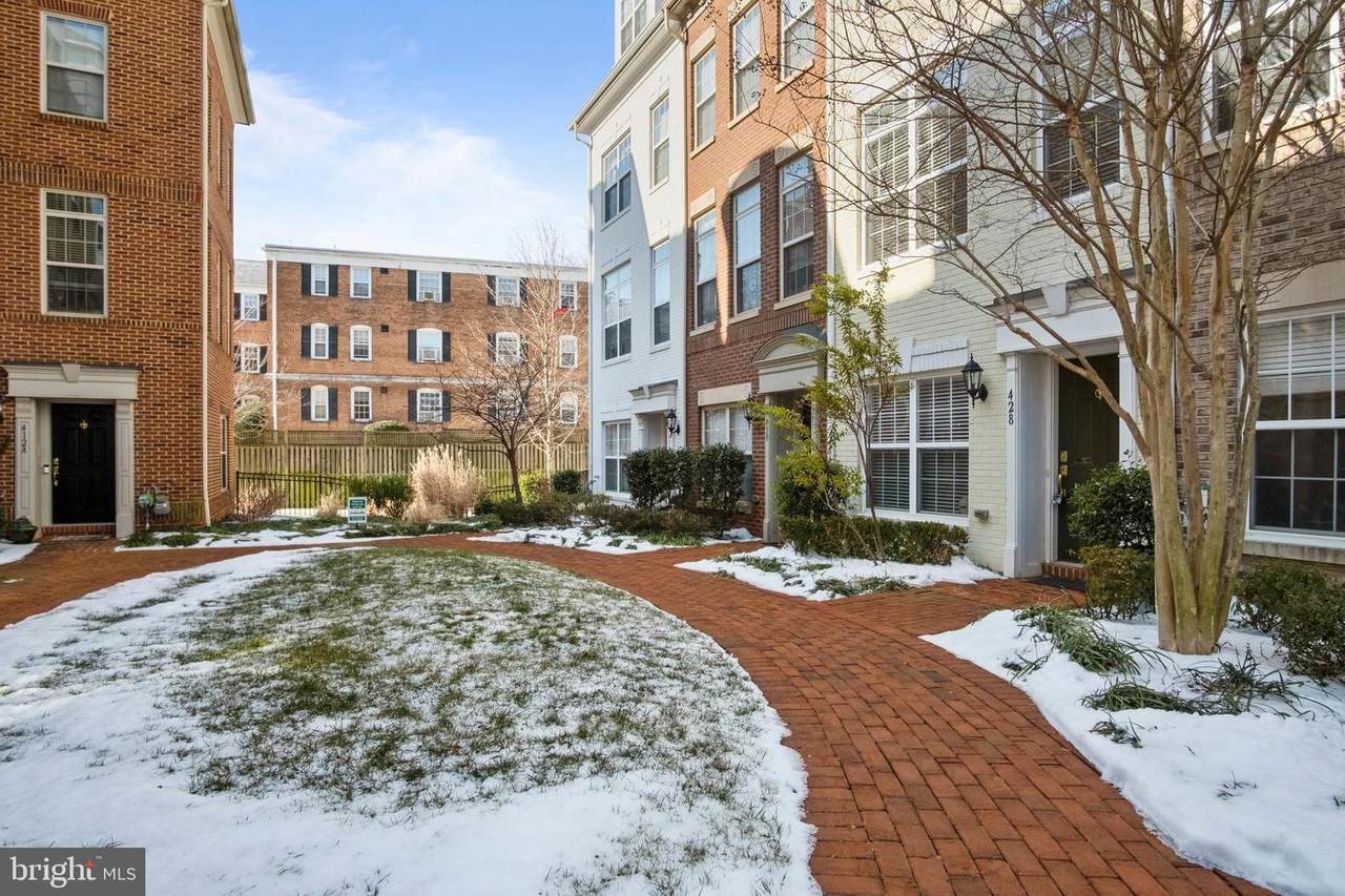 428 Thomas Street - Photo 1
