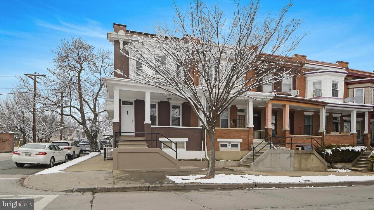 600 33RD Street - Photo 1