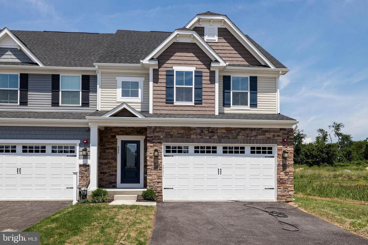 1010 Fountain Trail - Photo 1