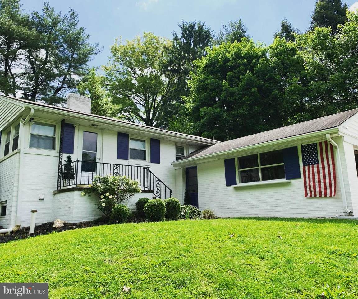 704 Rathton Road - Photo 1