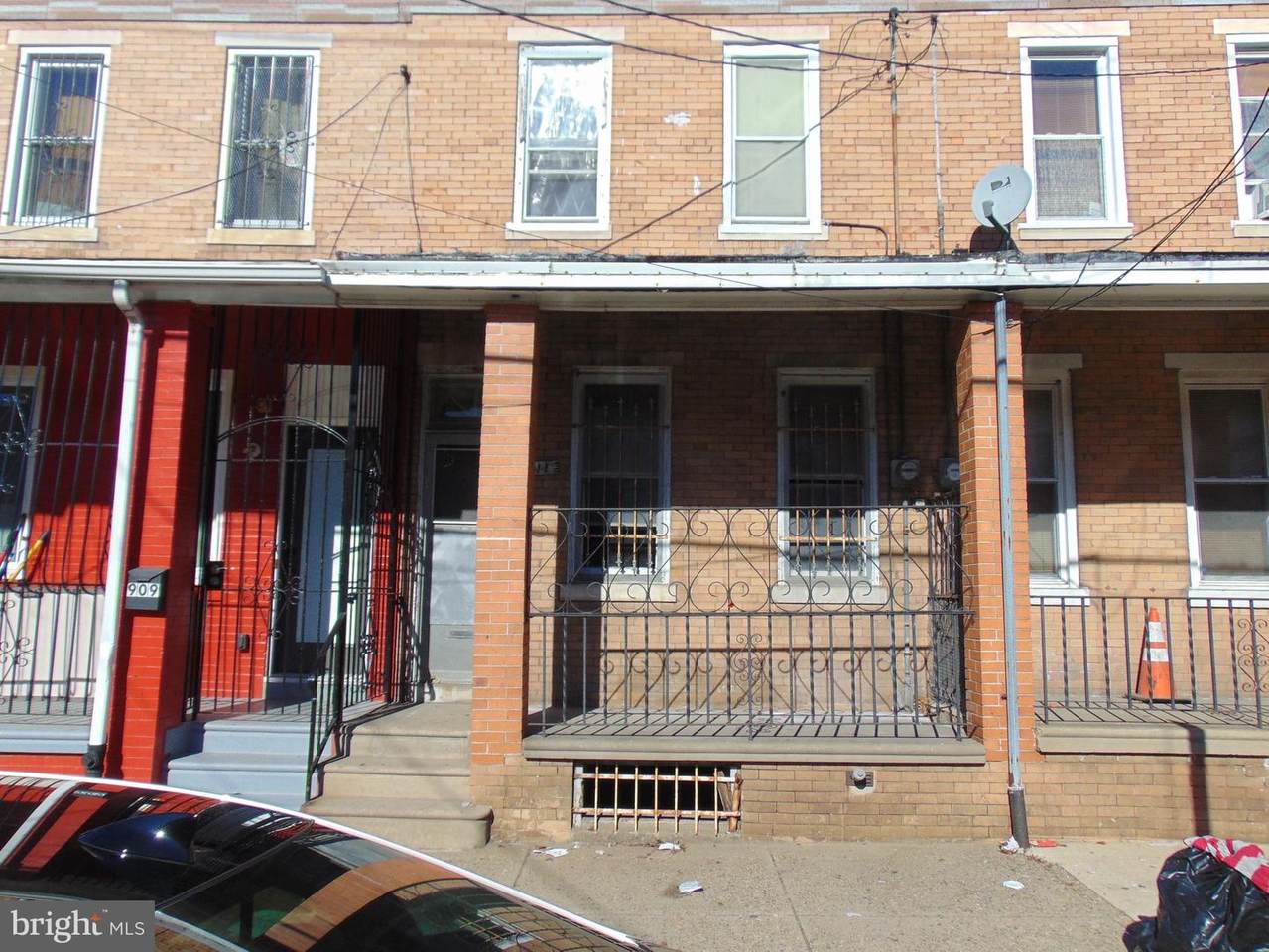 911 Atlantic Avenue - Photo 1