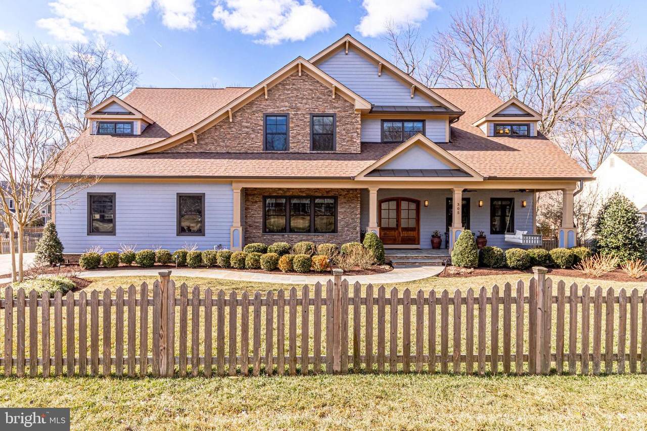 305 Berry Street - Photo 1