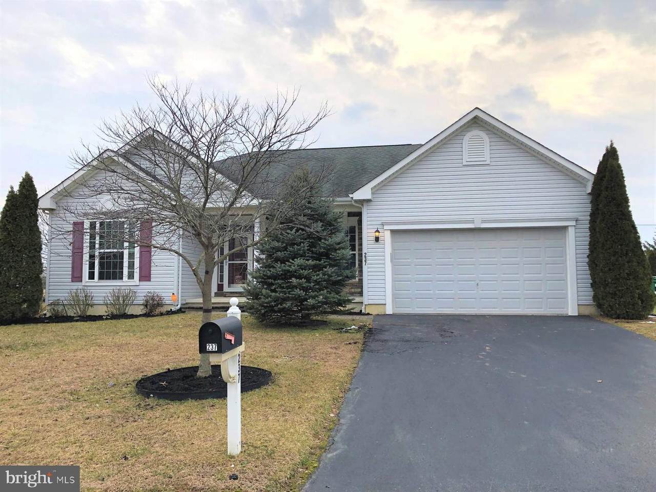 237 Grayton Drive - Photo 1